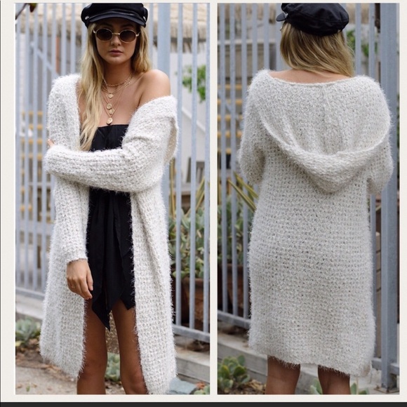 2xHPπ Gorgeous Soft Cardigan with Hood - Picture 6 of 7